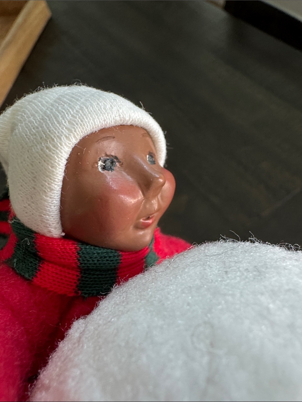 Byers’ Choice SET! 🥰Carolers- Toddler Boy with wagon & 2015 Child with snowball - Picture 8 of 8